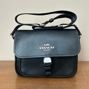 Coach Pace Messenger (CR098) EUC